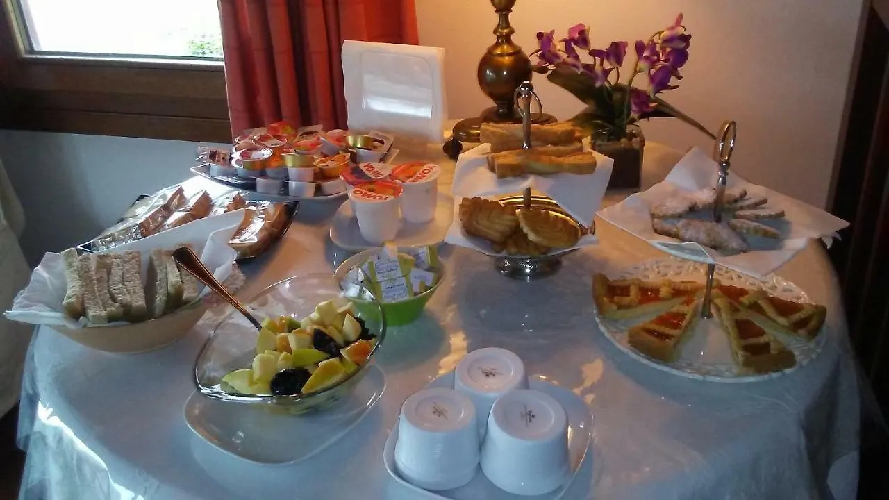 Nocleg ze śniadaniem Bed And Breakfast Sile E Natura Sant'Elena di Silea